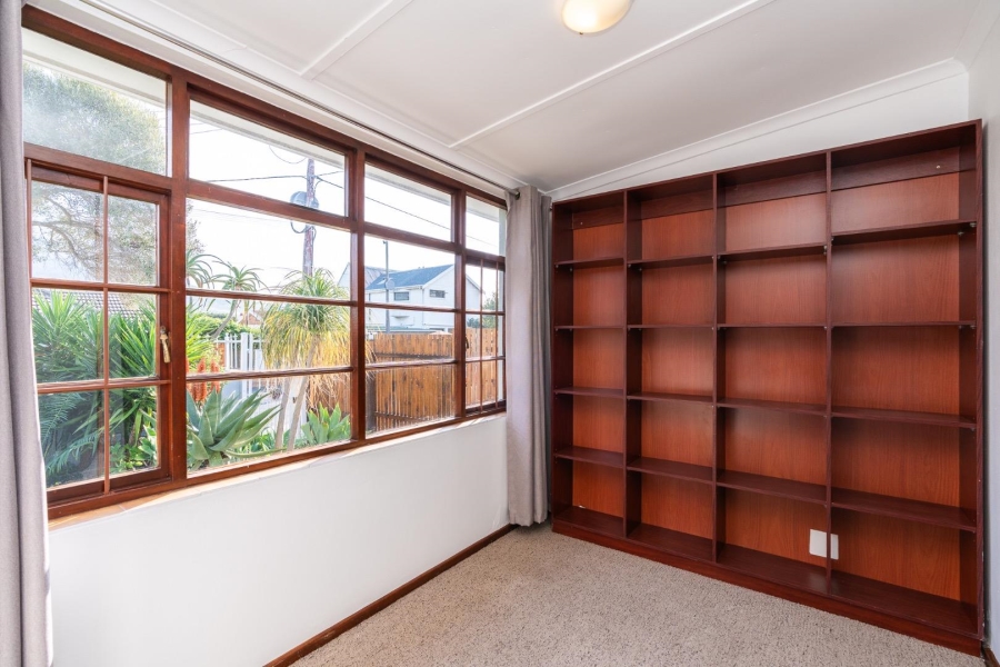 To Let 4 Bedroom Property for Rent in Mowbray Western Cape